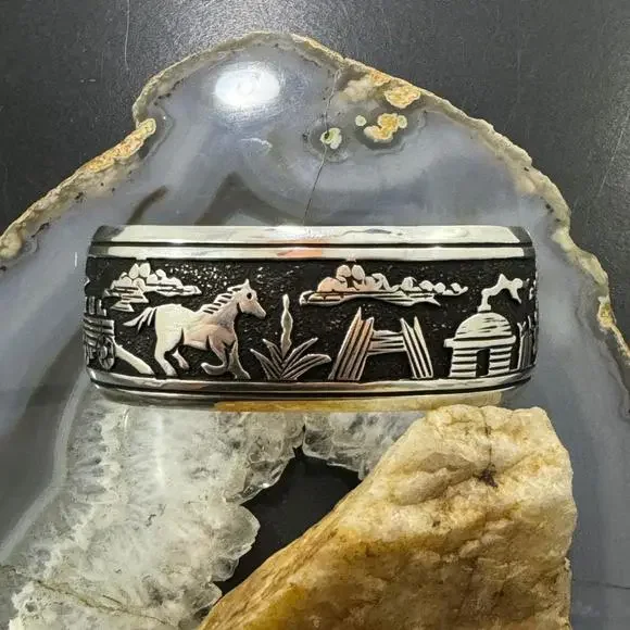 Tommy & Rosita Singer Sterling Silver Overlay Storyteller Unisex Bracelet - Picture 5 of 10